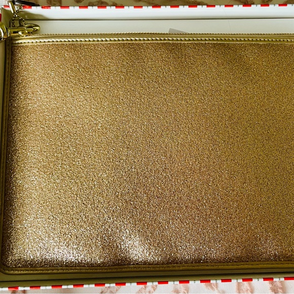 Coach gold glitter Wristlet or handbag - Picture 3 of 4